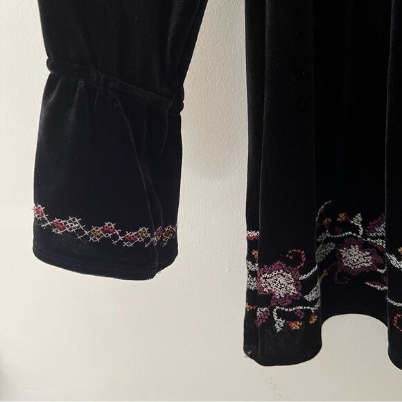 NWT Velvet Embroidered Peasant Tunic Top Folk Fairy Grunge Size iSmall - Picture 6 of 9